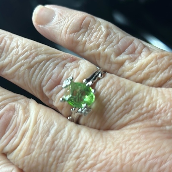 ♥️Beautiful Ring size 10 Green Oval cut Zircon silver plated band look of bamboo - Picture 12 of 12